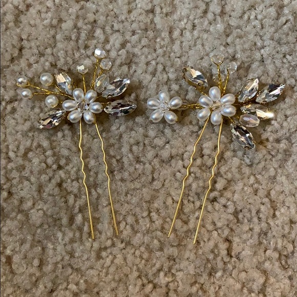 Accessories - Wedding hair pieces